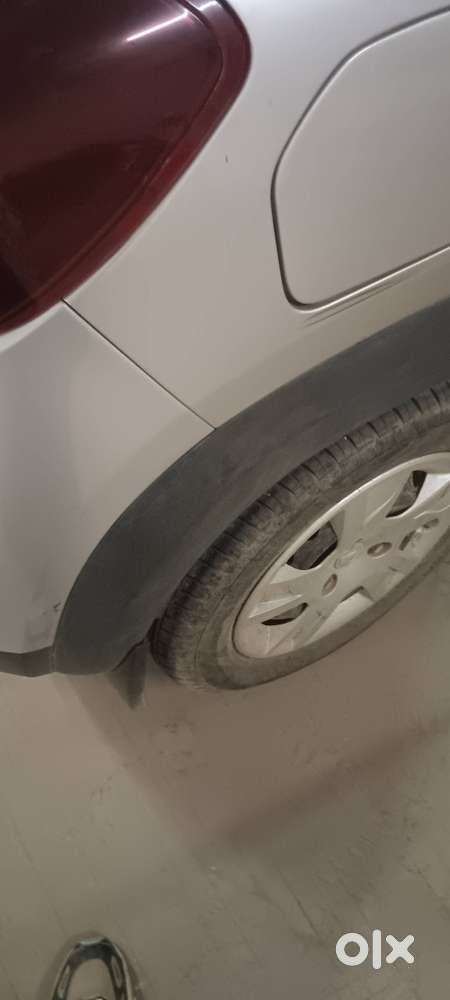 ગાડી કી એવરેજ અચ્છી હૈ કિડ ગાડી હૈ 2021 કા મોડલ હે 16000 ઘૂમી હૈ