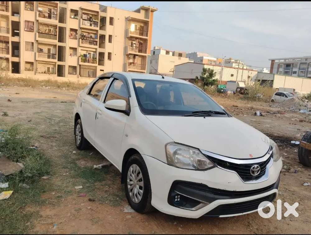 Toyota Etios 2016 White Board