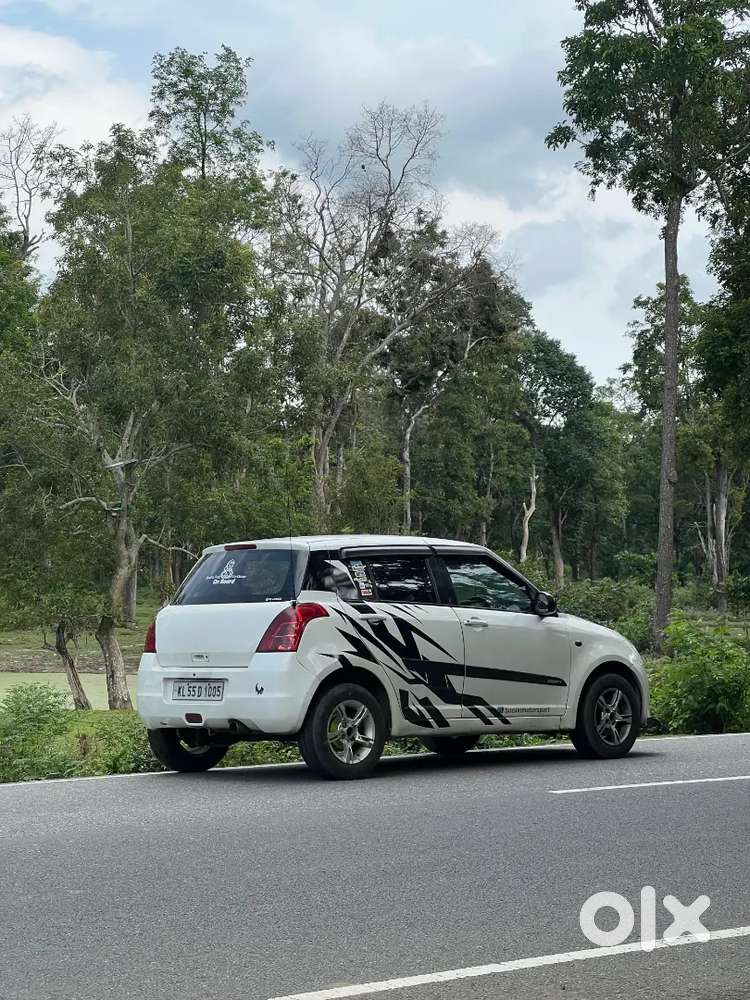Maruti Suzuki Swift 2009 Diesel 183000 Km Driven