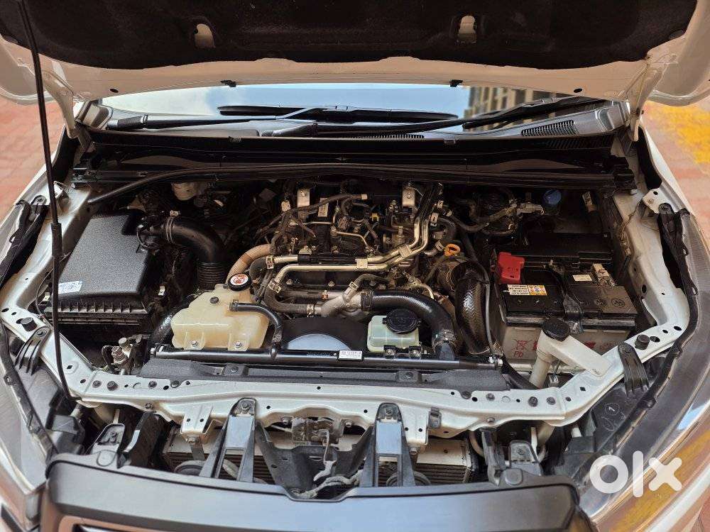 Toyota Innova Crysta [2020-ongoing] 2.4 Gx 7 Str, 2025, Diesel