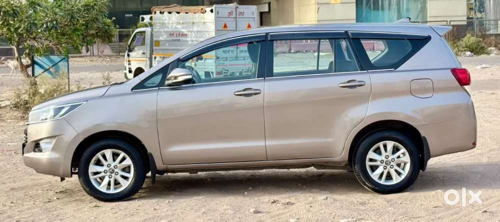 Toyota Innova Crysta [2020-ongoing] 2.4 Gx 7 Str, 2017, Diesel
