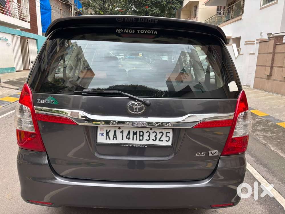 Toyota Innova 2.5 Vx (diesel) 8 Seater Bs Iv, 2015, Diesel