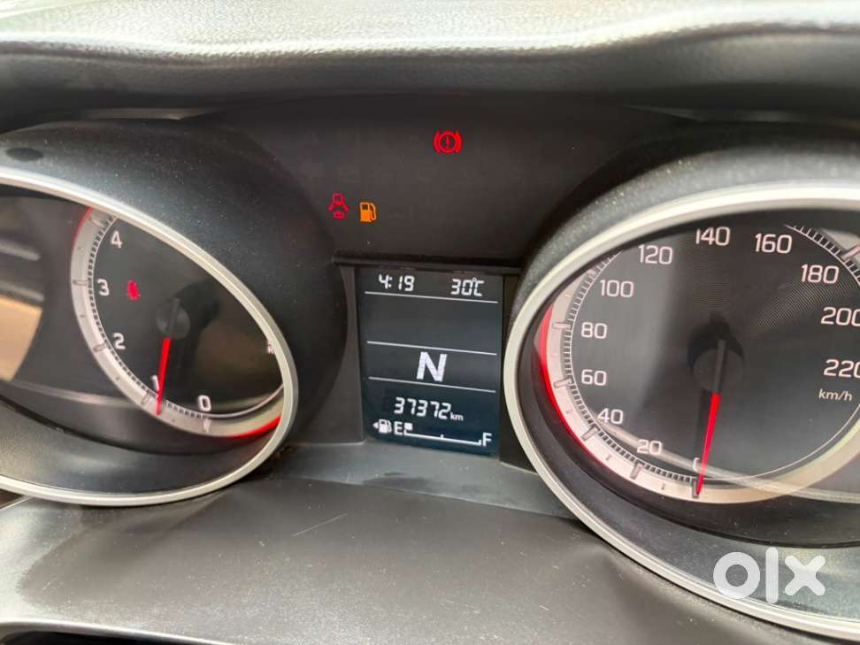 Maruti Suzuki Swift Amt Zxi, 2022, Petrol
