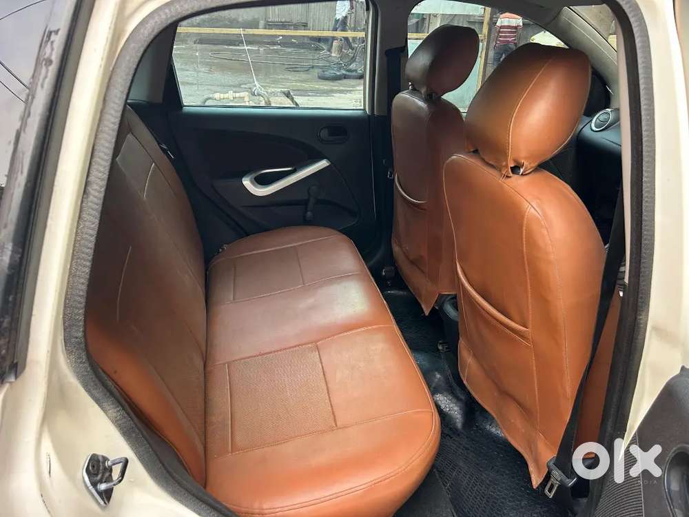 Ford Figo 1.2 Titanium Plus 2010