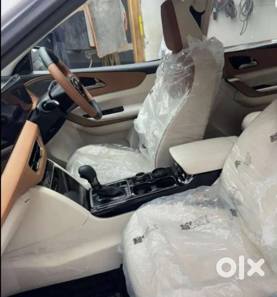 Mahindra Xuv 7xo 2026 Ax7t