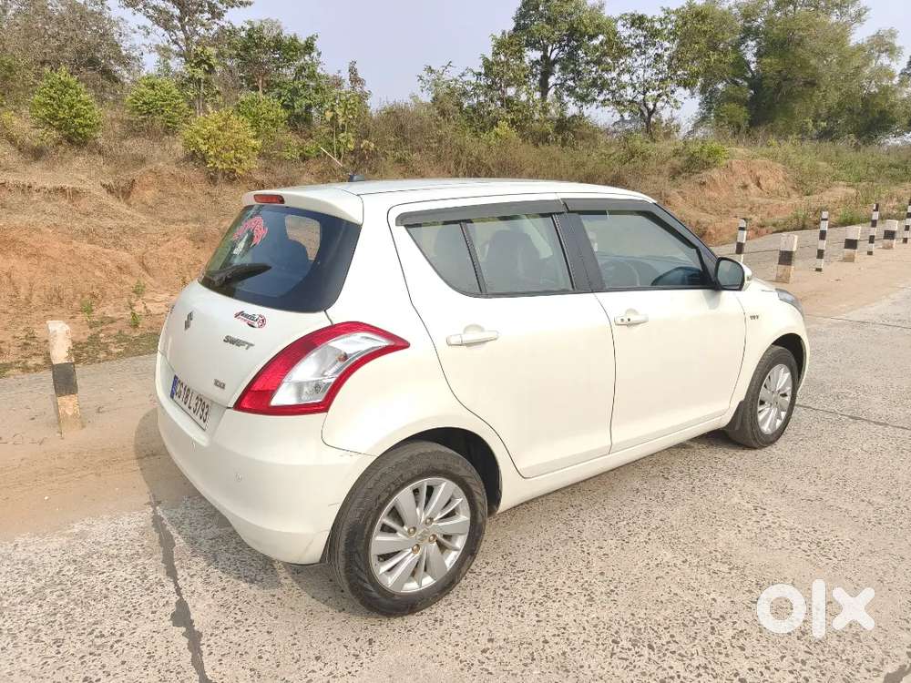 Maruti Suzuki Swift 2016 Petrol 75400 Km Driven