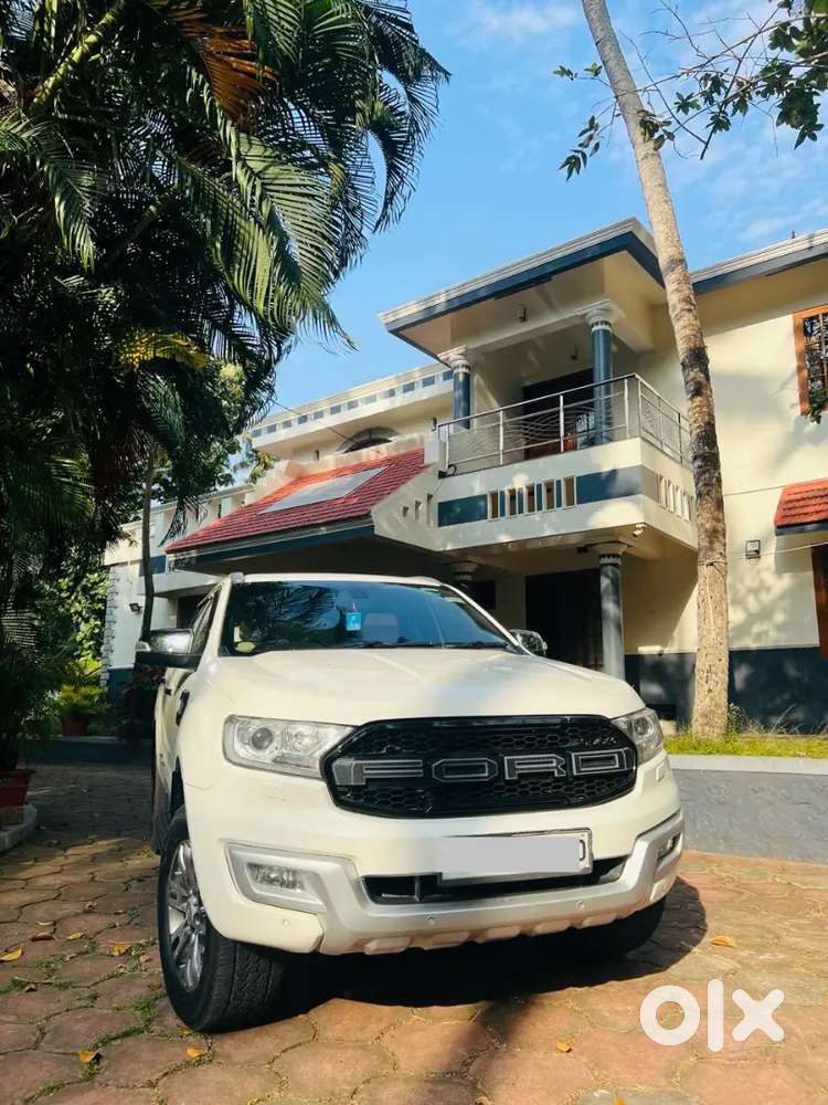 Ford Endeavour 3.2 Titanium 2017