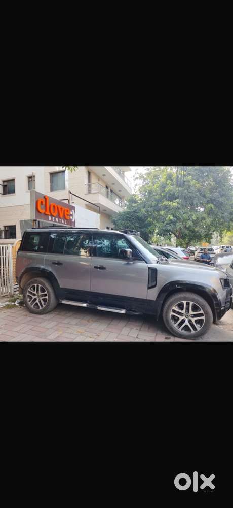 Land Rover Defender 110