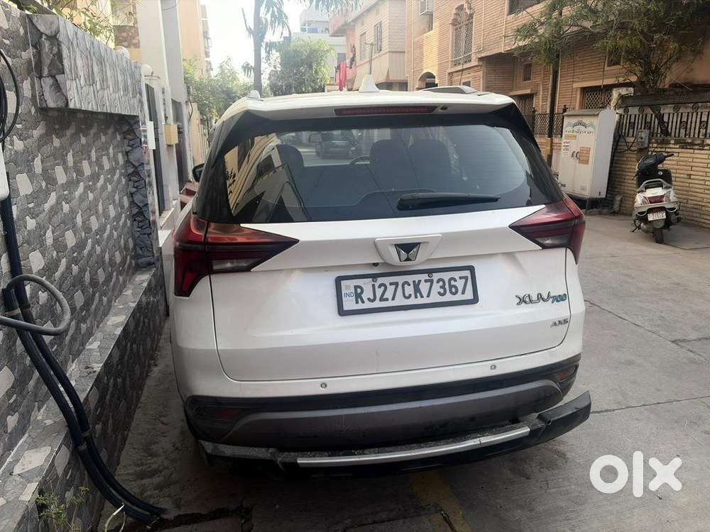 Mahindra Petrol Car 2022