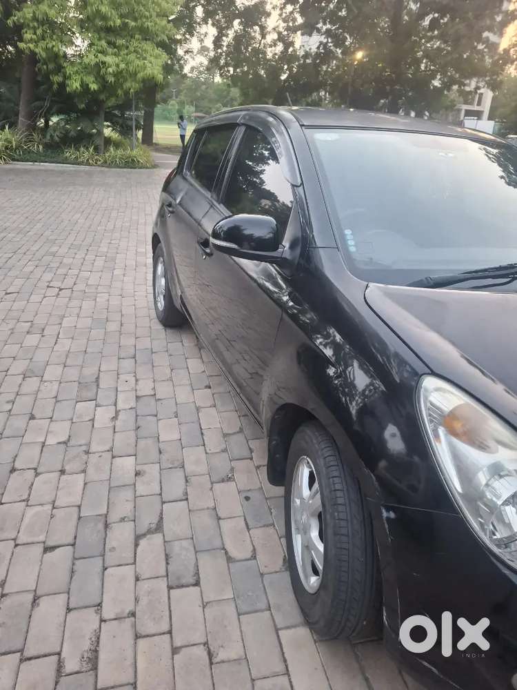 Hyundai I20 2011 Cng & Hybrids 97000 Km Driven