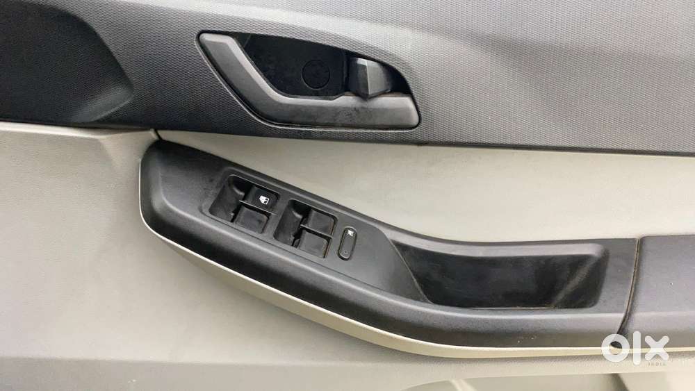Tata Tiago 1.2 Revotron Xt Option, 2023, Petrol