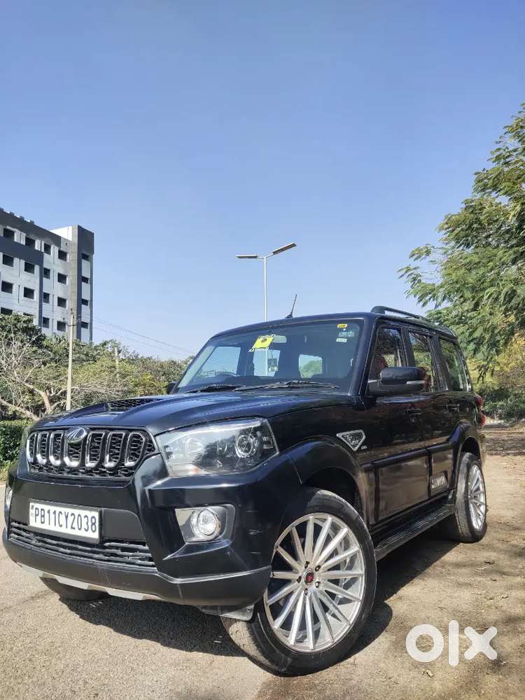 Mahindra Scorpio Classic 2021 Diesel Variant