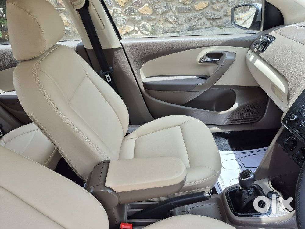 Skoda Rapid 1.6 Mpi Ambition, 2015, Petrol