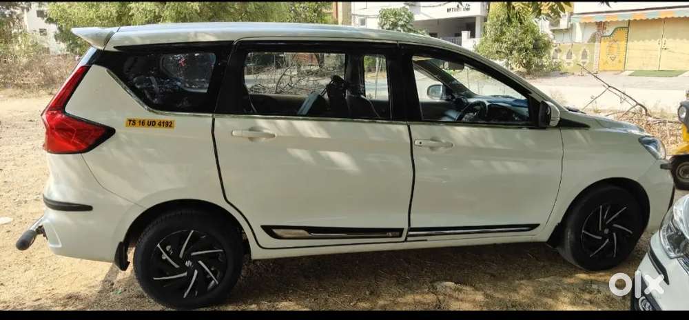Maruti Suzuki Ertiga 2024 Cng & Hybrids 85000 Km Driven