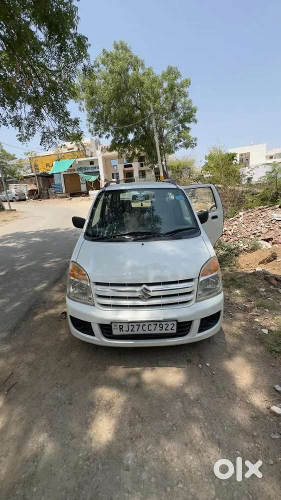Well Maintain Car. Koi Kharcha Nhi He Car Me. Call Number
