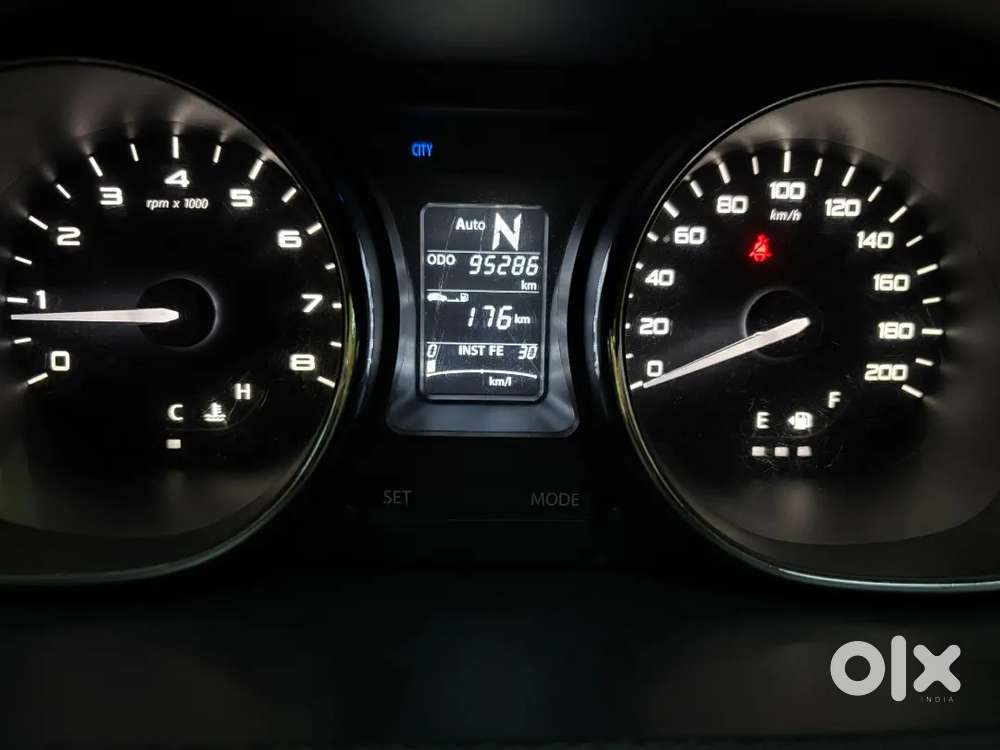 Tata Tigor 2018 - Berry Red