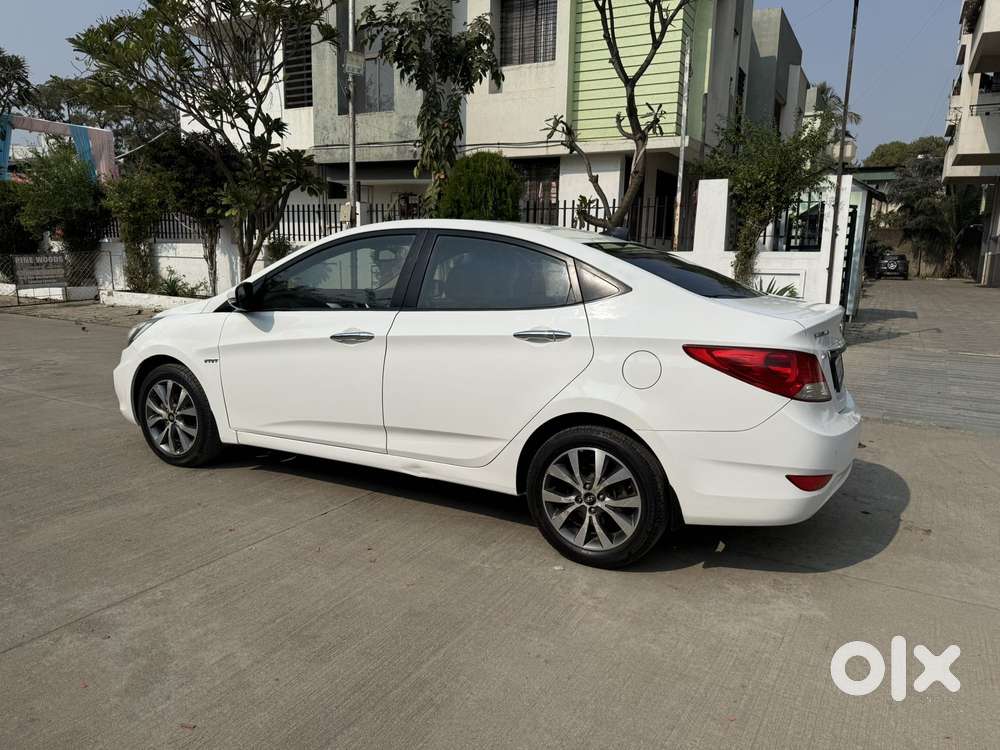 Hyundai Verna Fluidic 1.6 Vtvt Sx, 2014, Petrol