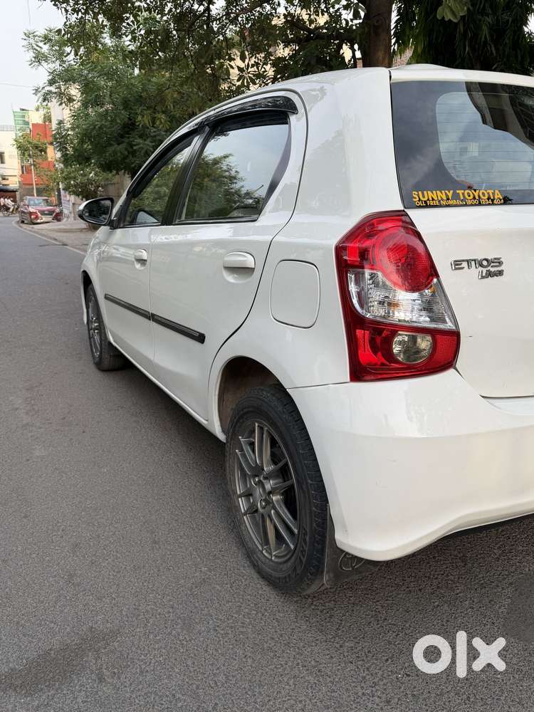 Toyota Etios Liva 1.2 Vx, 2017, Petrol