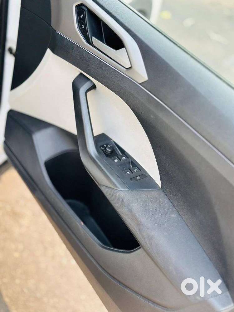 Volkswagen Taigun 1.0 Tsi Highline At, 2022, Petrol
