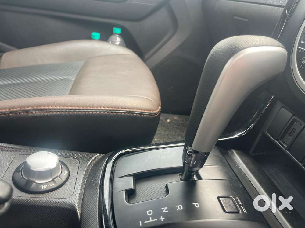 Isuzu D-max V-cross Z Prestige, 2023, Diesel