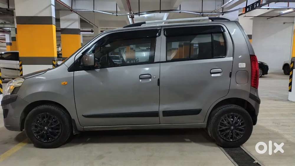 Well Maintained Wagon R Lxi 2017