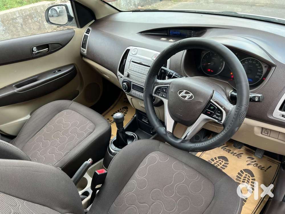 Hyundai I20 2010-2012 1.2 Sportz, 2011, Petrol
