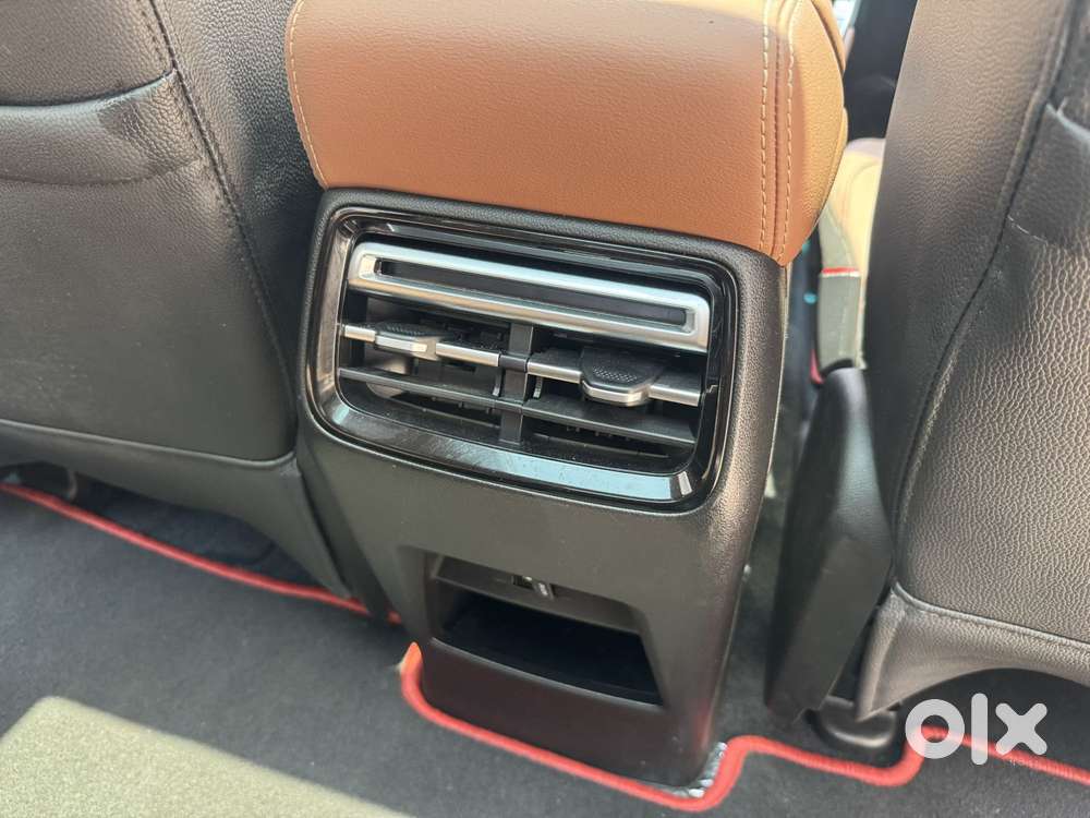 Mg Hector Plus Savvy Pro 1.5 Turbo Petrol Cvt 6 Str Dual Tone, 2025,..