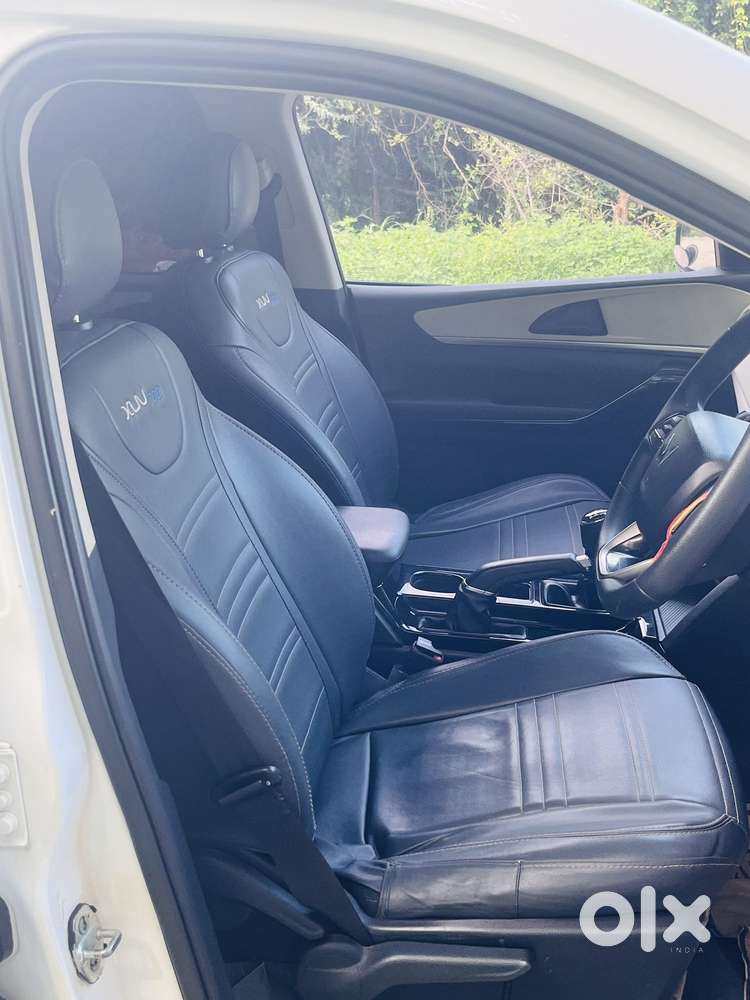 Mahindra Xuv700, 2022, Diesel