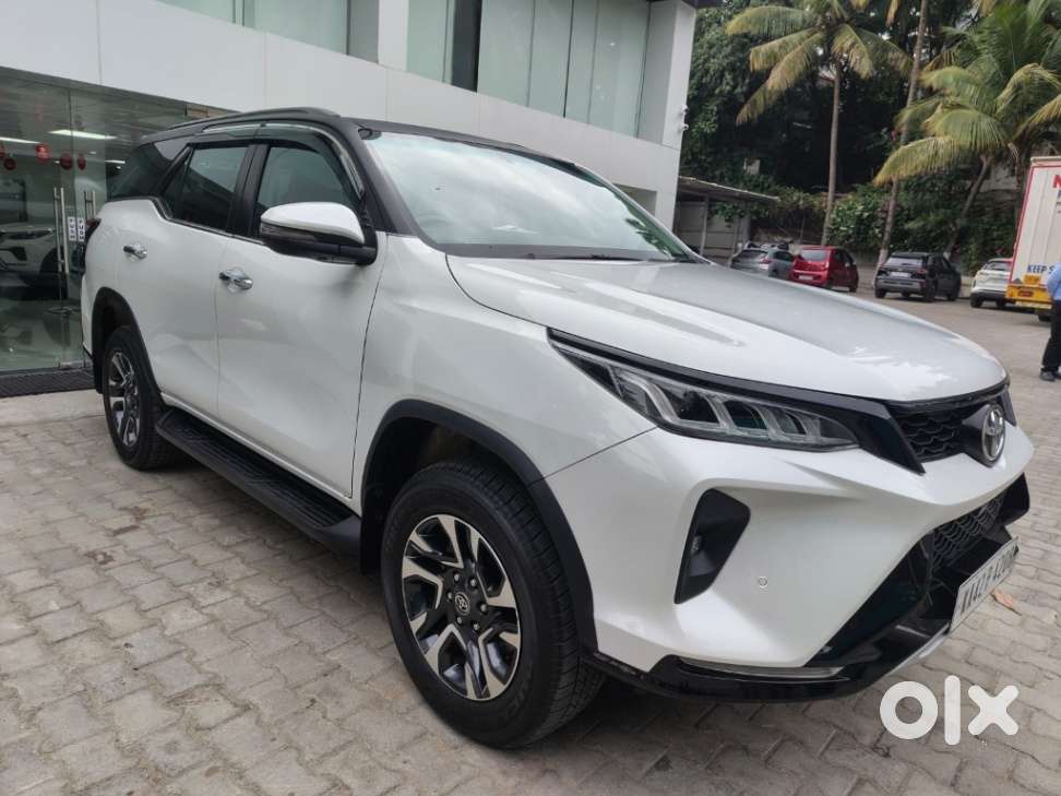Toyota Fortuner Legender 4x4 At 2.8, 2025
