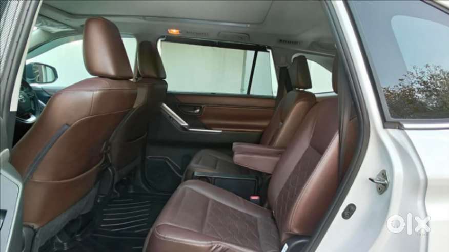 Toyota Innova Hycross 2.0 Zx Hybrid 7 Str, 2024, Electric