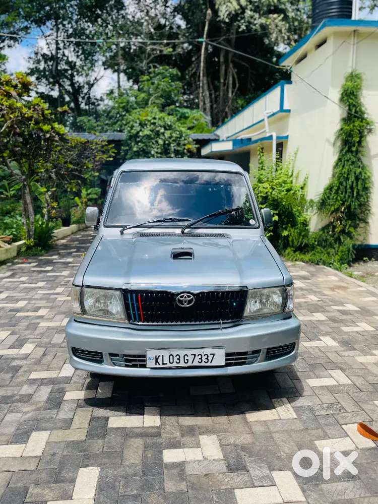 Toyota Qualis 2002 Diesel Well Maintained
