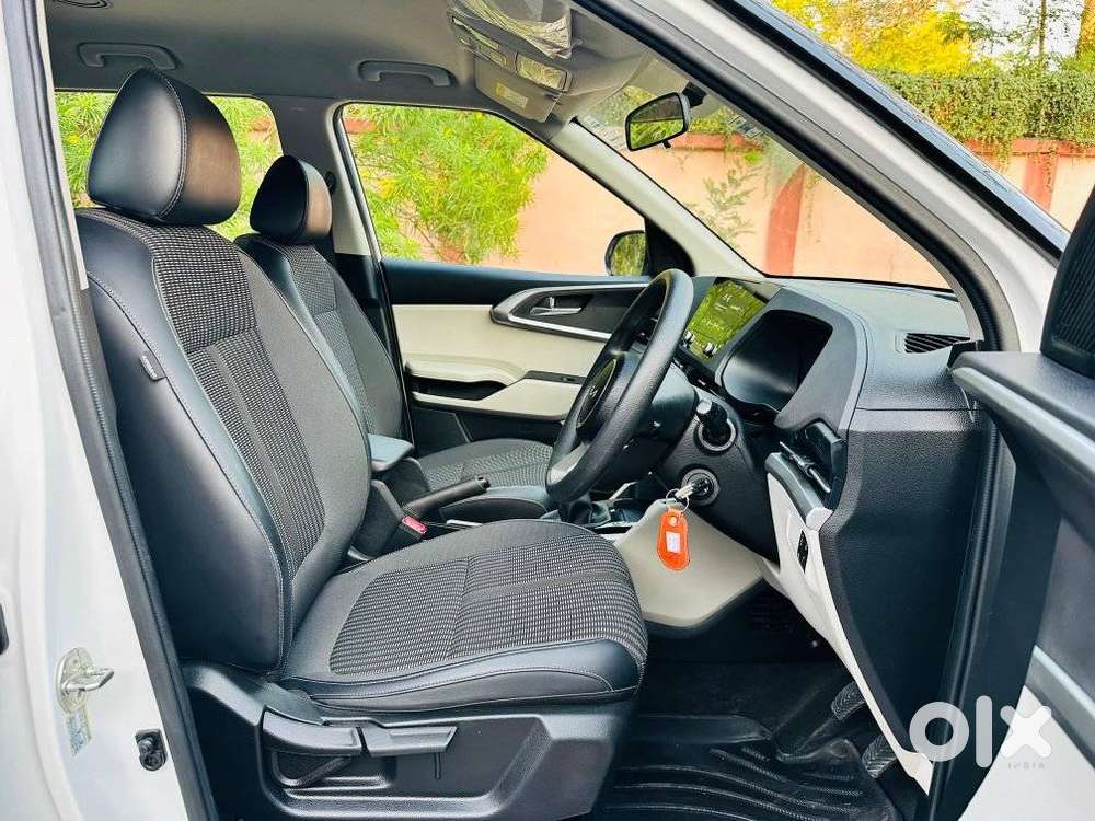 Kia Carens 1.5 Prestige 7 Str, 2023, Petrol