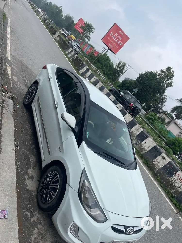 Hyundai Verna 1.6 Crdi 2012 Manual 76465 Km