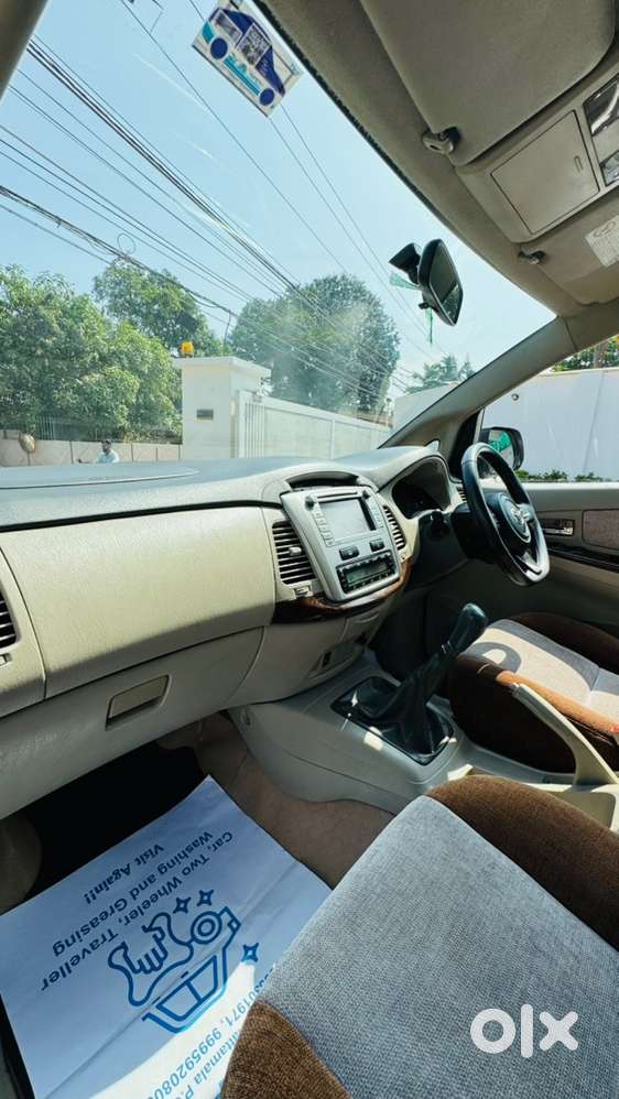 Toyota Innova 2012innova ( Vx ) Diesel 180000 Km Driven