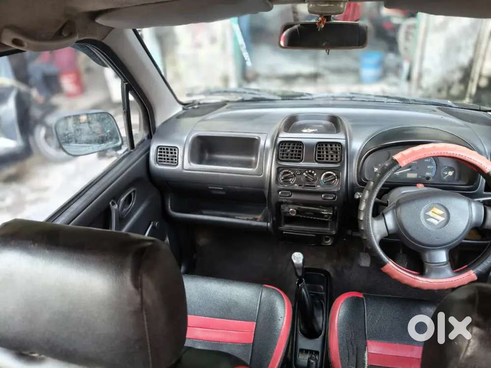 A Car Is Good Condition Paper Complete Ha Charo Tyre Bhadya Hai