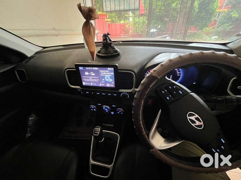 Hyundai Venue 2021 Petrol Well Maintained