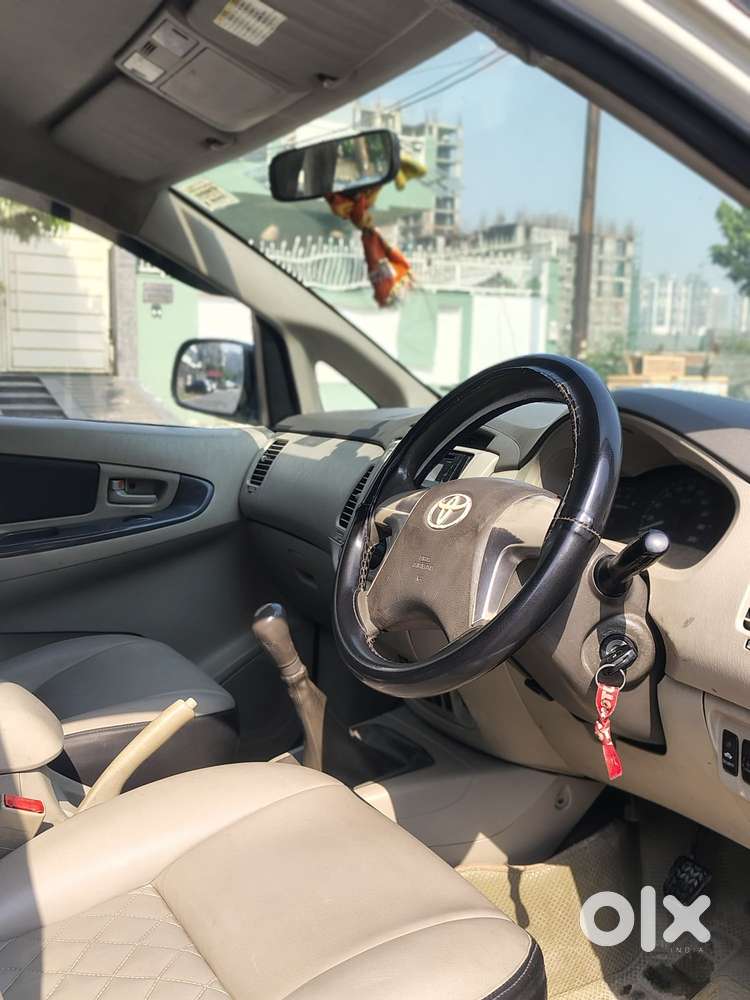 Toyota Innova 2.5 G (diesel) 7 Seater Bs Iv, 2014, Diesel