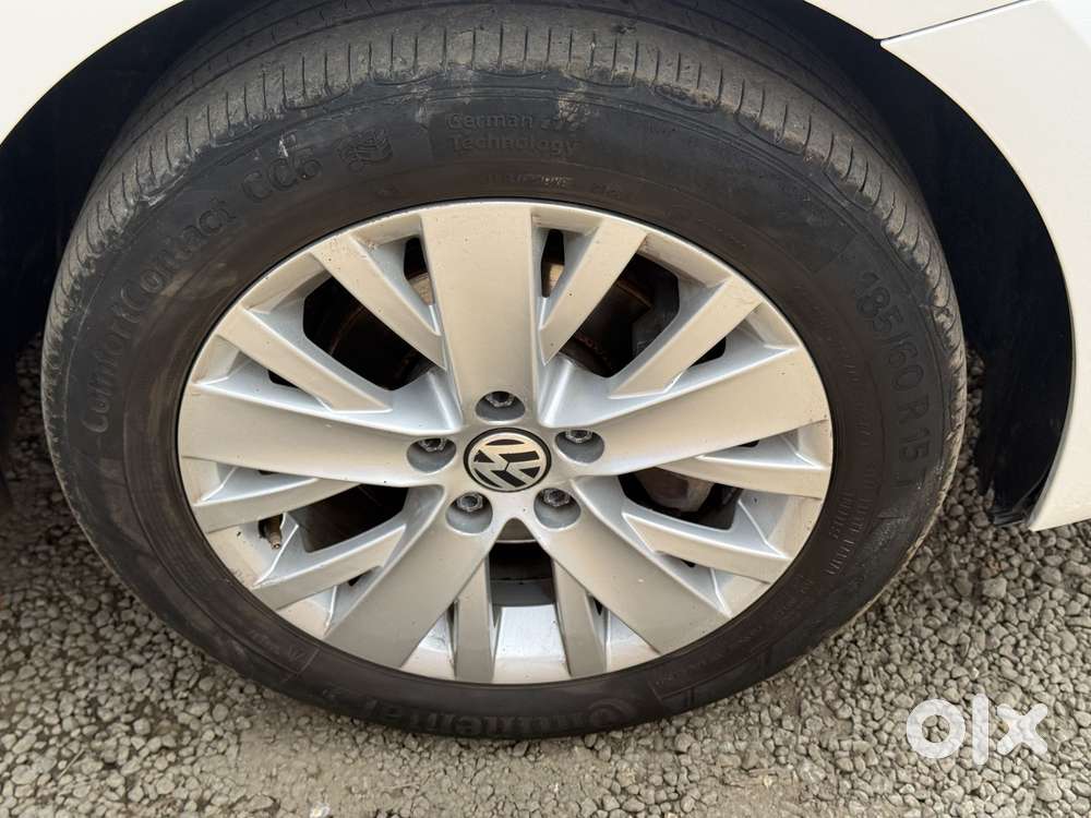 Volkswagen Vento 1.2 Highline Plus At 16 Alloy, 2016, Petrol
