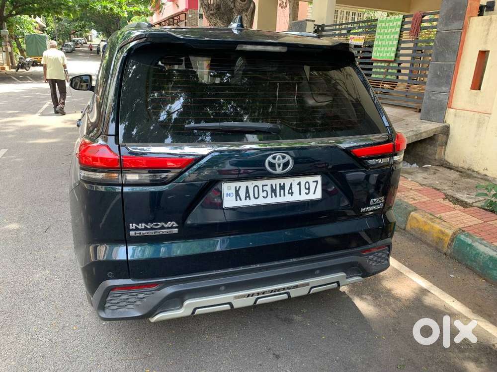 Toyota Innova Hycross 2.0 Vx (o) Hybrid 7-str  2024  15,000 Km Only
