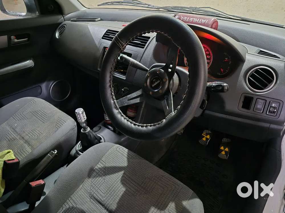 Maruti Suzuki Swift White In Good Condition