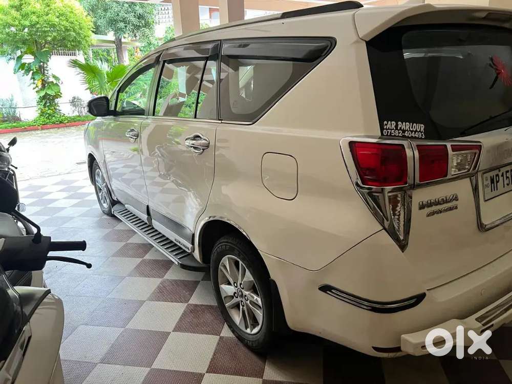 Toyota Innova Crysta 2017