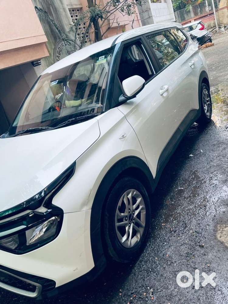 Kia Carens 2024 Diesel 19300 Km Driven