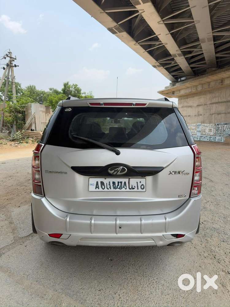 Xuv500 Showroom Maintenance Good Condition