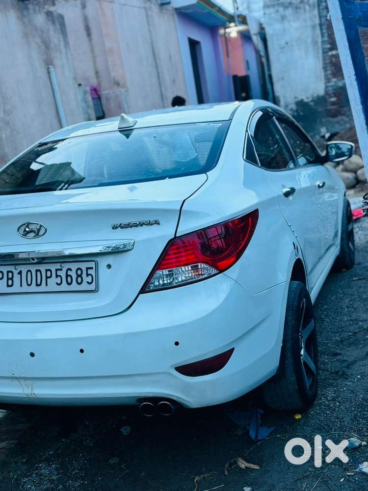 Hyundai Verna Top Model 2012