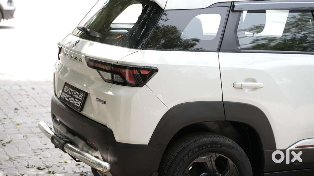 Maruti Suzuki Brezza 1.5 Zxi At Smart Hybrid, 2022, Petrol