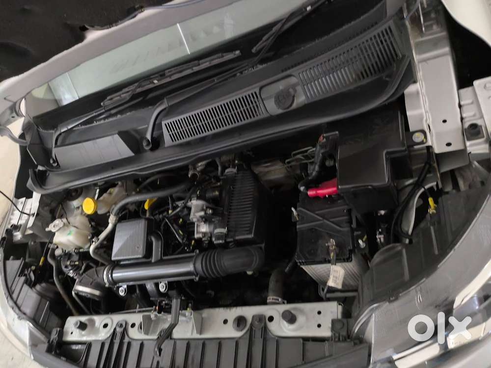 Renault Triber Rxt, 2022, Petrol