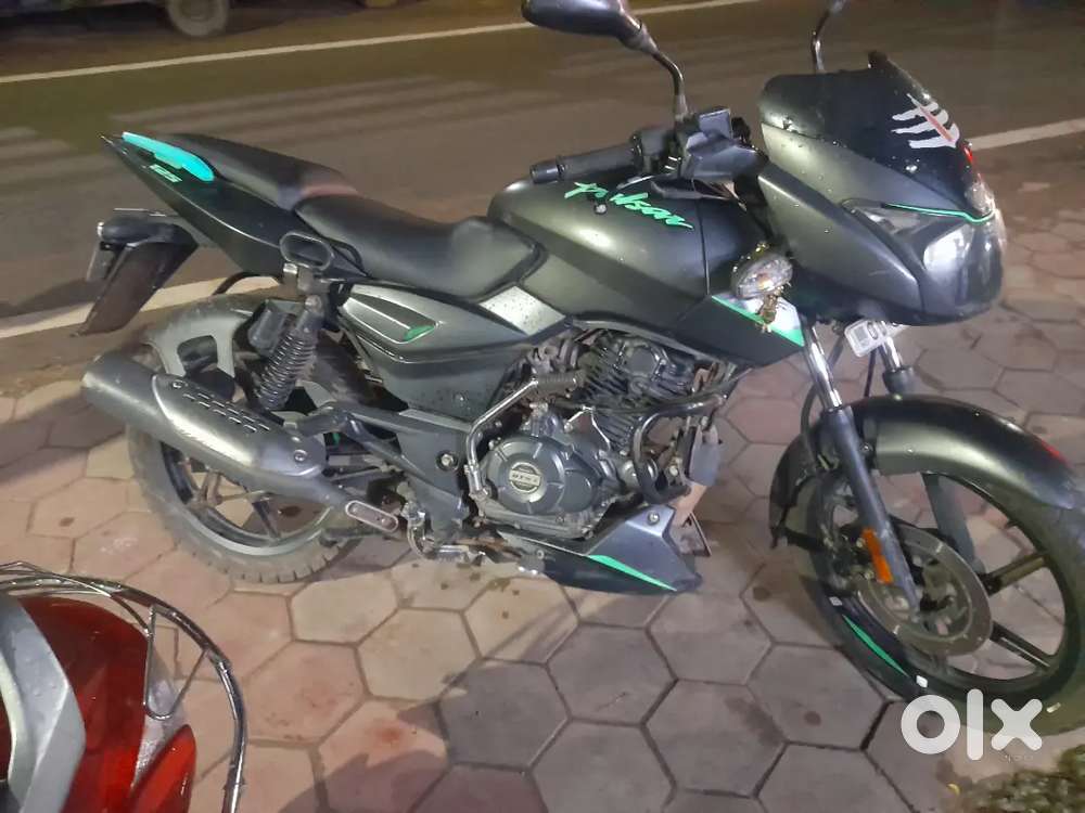 Pulsar 125 Neon Split Seat Colours Black Pulsar 125 Cc Latest