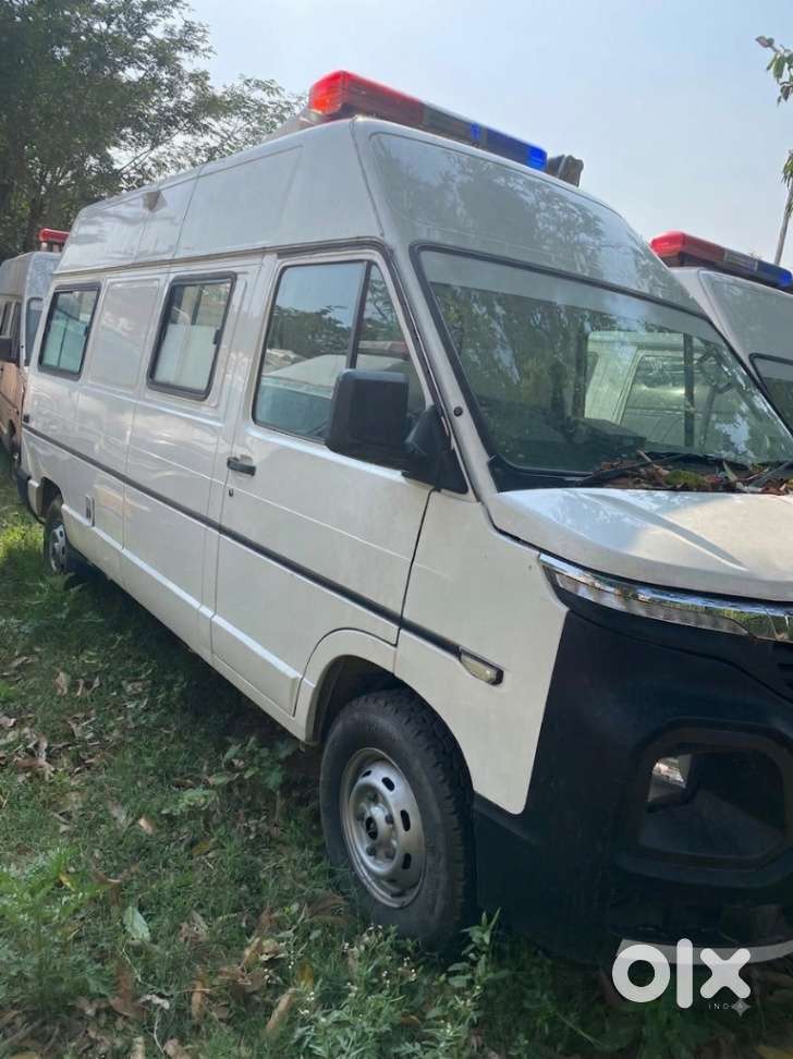 Tata Winger Luxury - Flat Roof (ac), 2023, Diesel