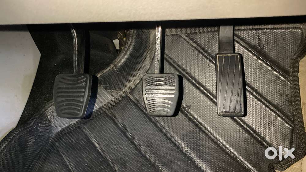 Mahindra Xuv300 W8, 2021, Petrol