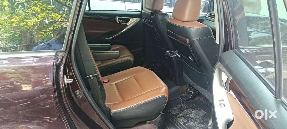 Toyota Innova Crysta 2.8 Zx At, 2017, Diesel